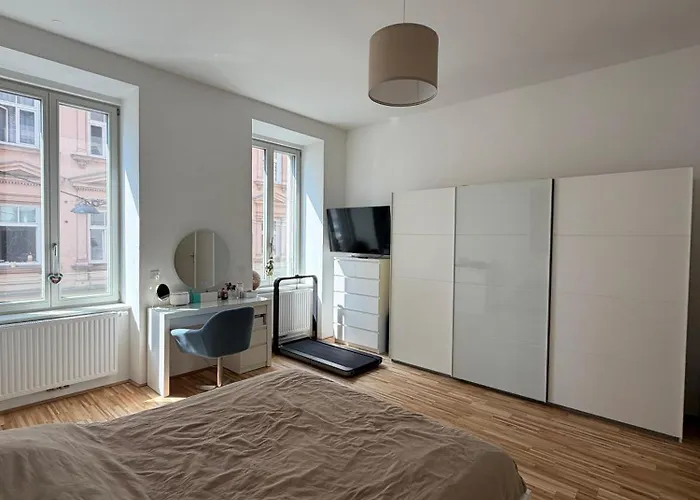 Cosy Designer With Art Vibe In Shared Flat