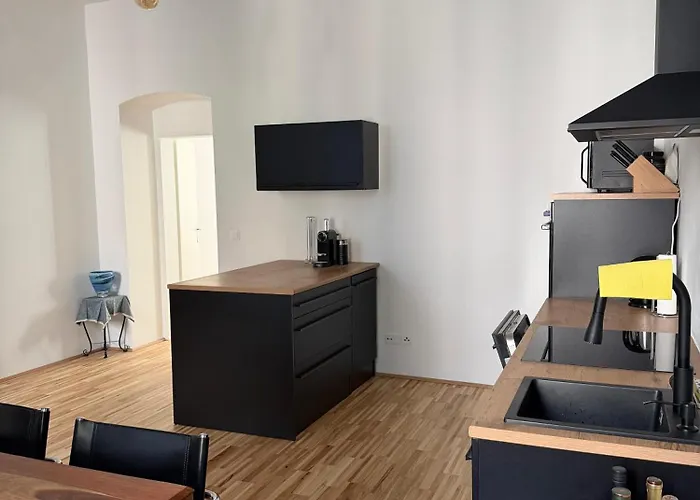 Πανσιόν Cosy Designer With Art Vibe In Shared Flat