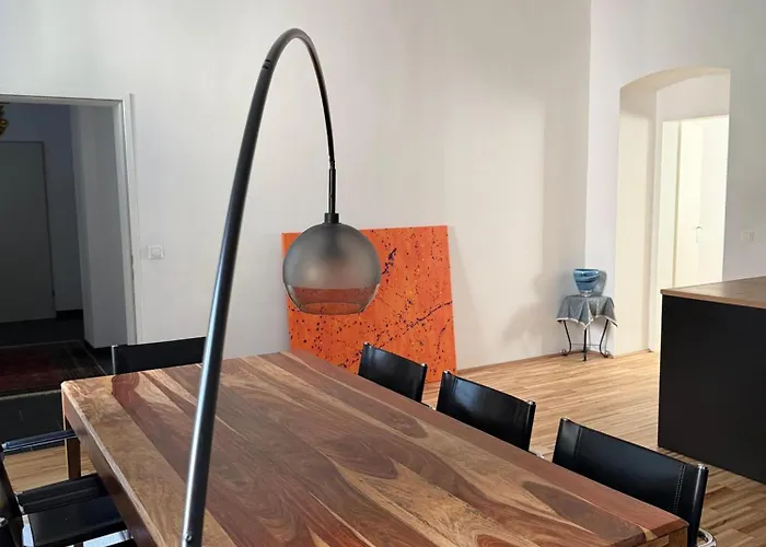 Cosy Designer With Art Vibe In Shared Flat *